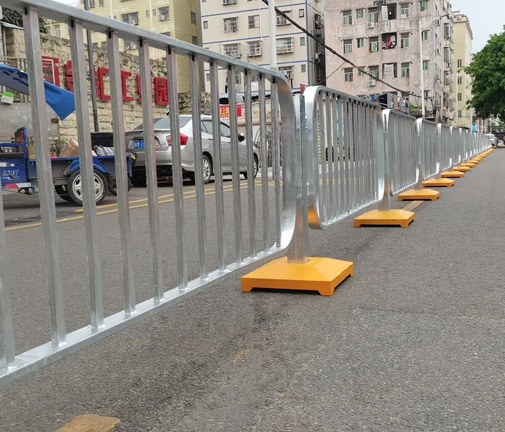 龍崗區(qū)市政深標①護欄安裝，600米505