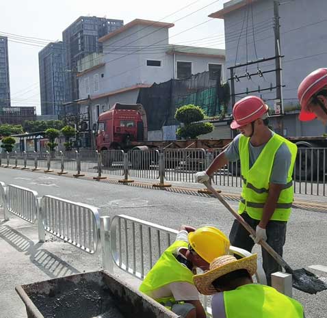 龍崗市政機(jī)非隔離深標(biāo)護(hù)欄，600米
